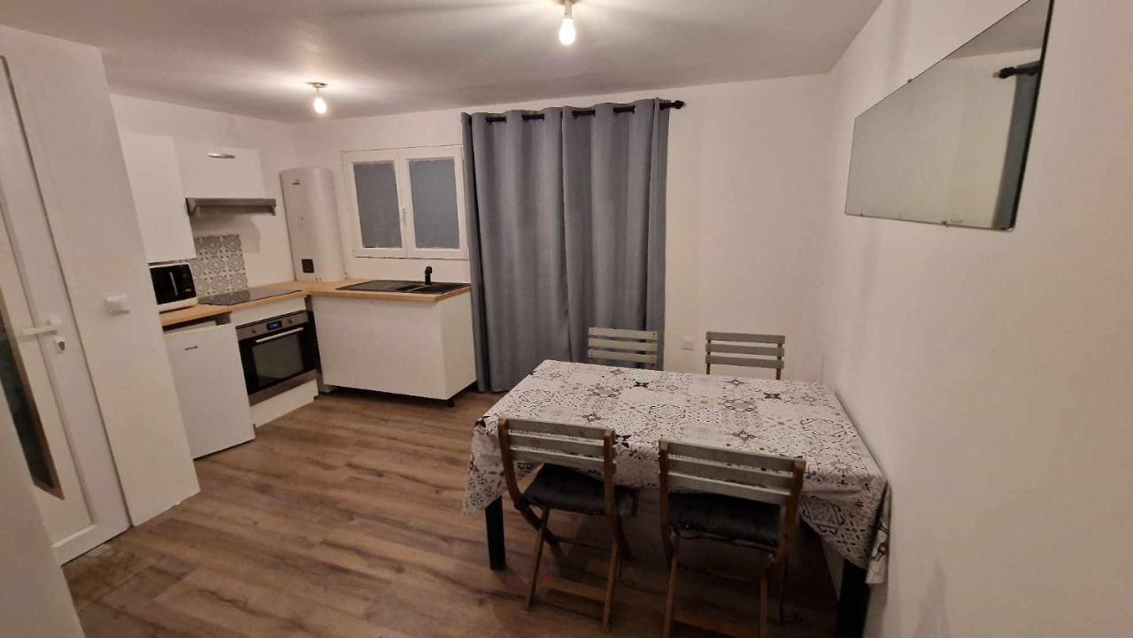 Studio Renard Quartier Marais, Terrasse En Rez De Jardin, Matelas Confort Bourges Luaran gambar