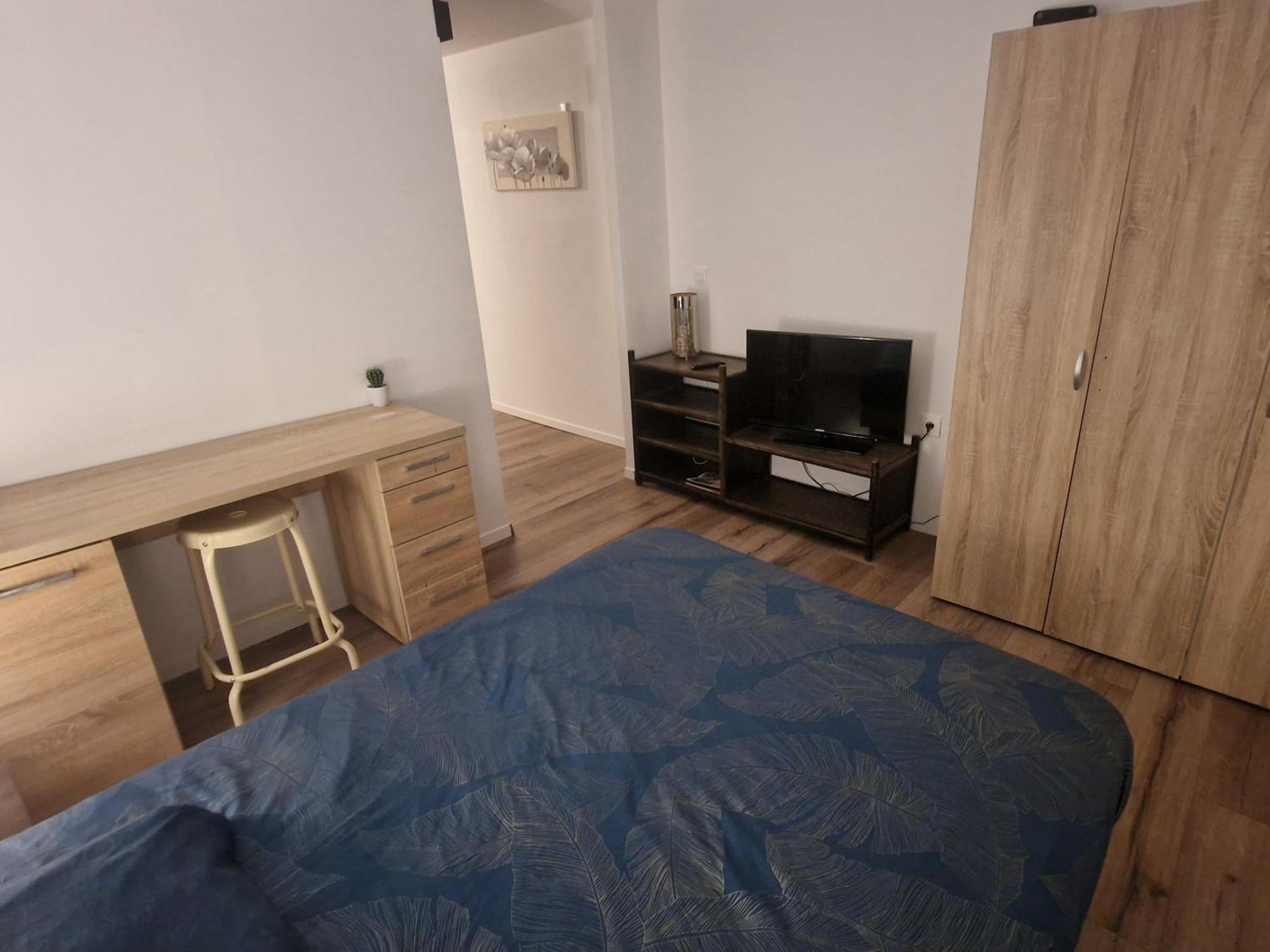 Studio Renard Quartier Marais, Terrasse En Rez De Jardin, Matelas Confort Bourges Luaran gambar